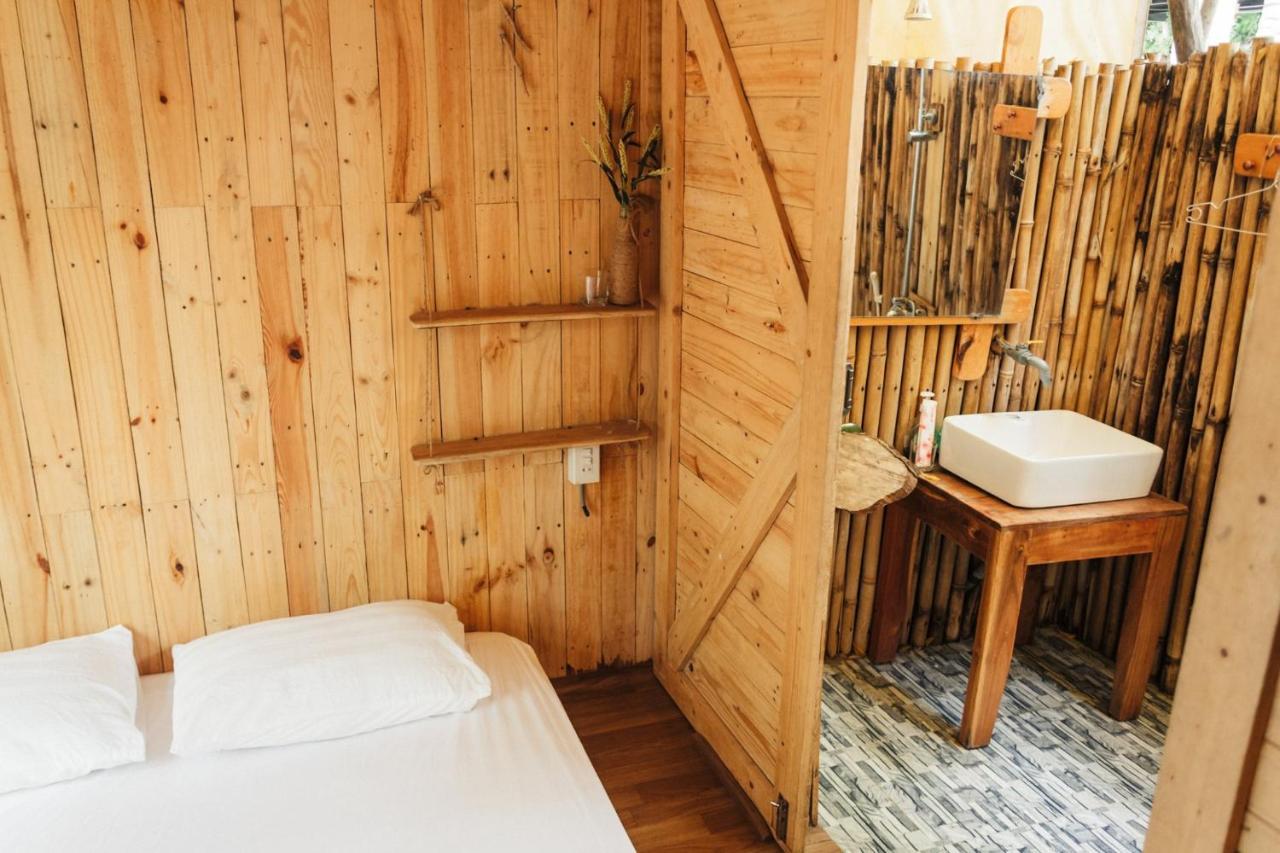 Villa Dao Hoa Vang Cam Ranh - Venuestay 外观 照片