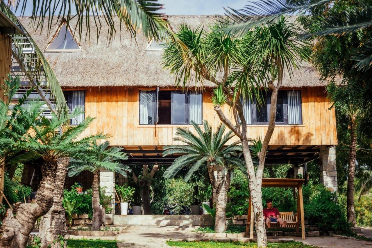 Villa Dao Hoa Vang Cam Ranh - Venuestay 外观 照片